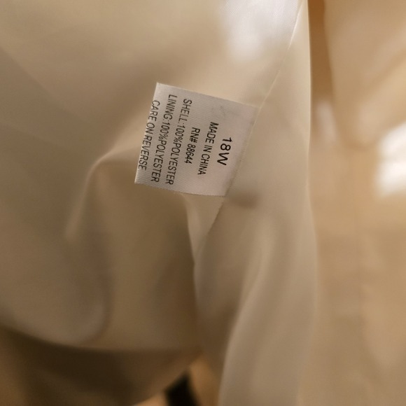 John Meyer Collection Blazer Ivory Embellished Collar Size 18W - Picture 8 of 8
